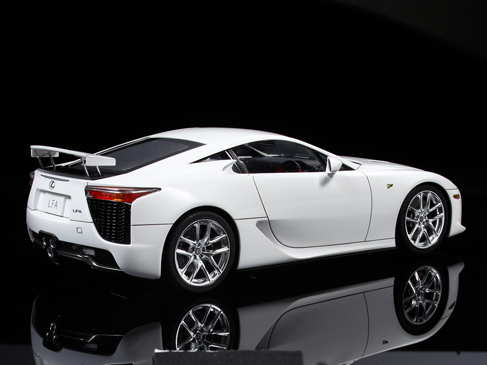 NO.33  1/24 タミヤ レクサス LFA プラモデル未組立品