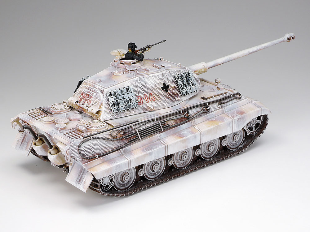 1/35 ドイツ重戦車キングタイガー(105mm) 完成品 - プラモデル