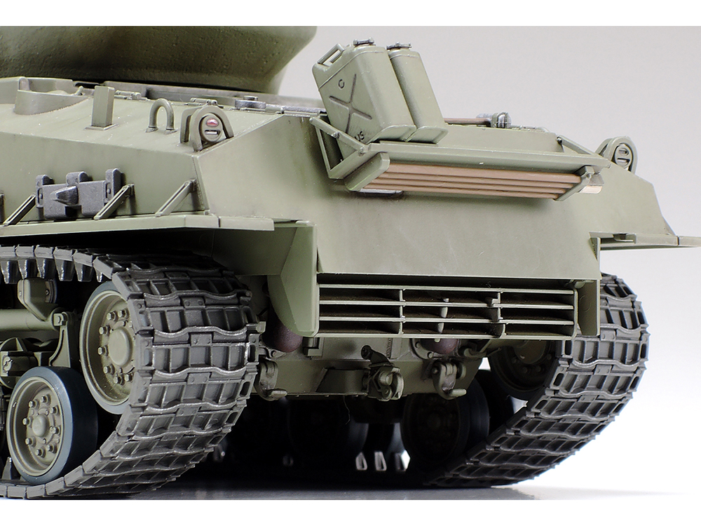 1/35 アメリカ戦車 M4A3E8 シャーマン イージーエイト （ヨーロッパ