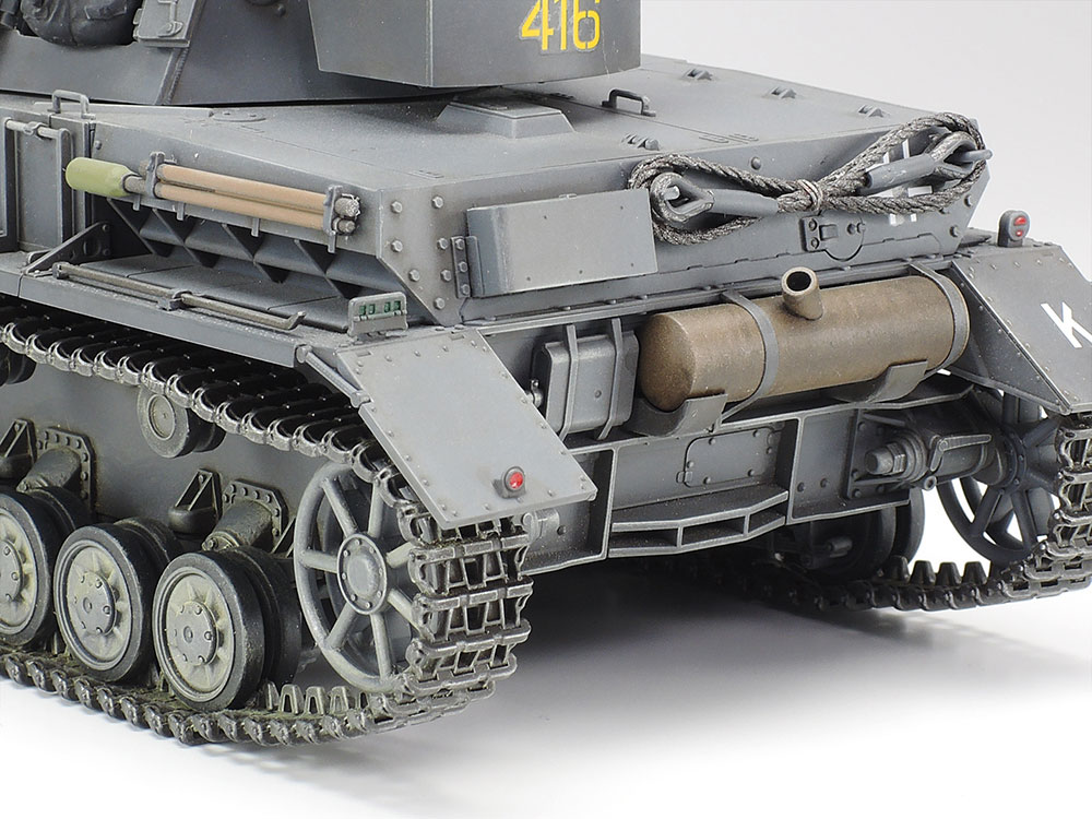 タミヤ 1/35 ドイツIV号戦車F型 塗装済完成品 - 模型/プラモデル