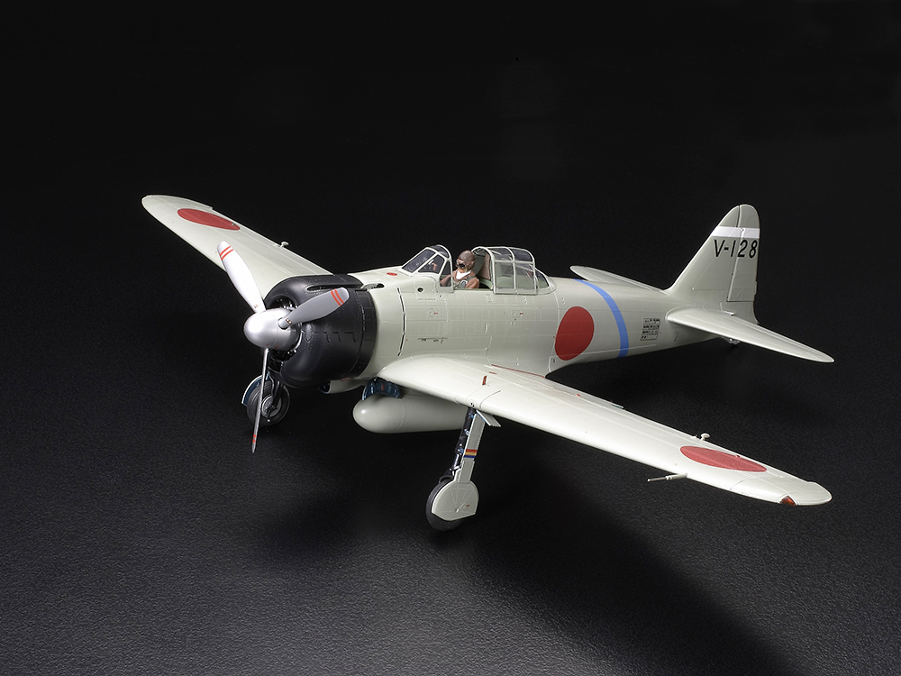 TAMIYA タミヤ＞ 1/48 一式陸上攻撃機11型 山本長官搭乗機 （人形17体付き）