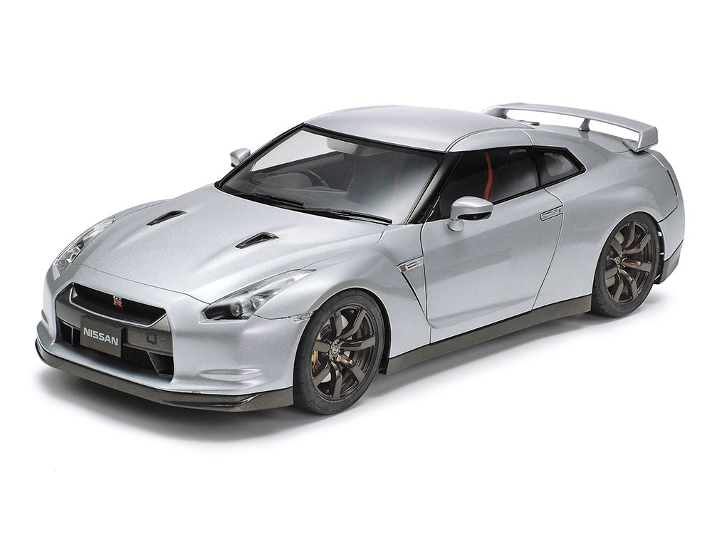 1/24 NISSAN GT-R: スケールモデル｜TAMIYA SHOP ONLINE -タミヤ公式