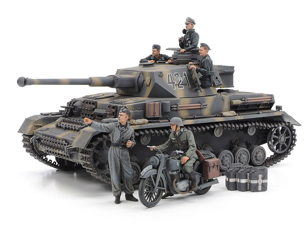 アウトレット☆送料無料】 戦車ジオラマ 1/35 ドイツ4号戦車G型とSS 